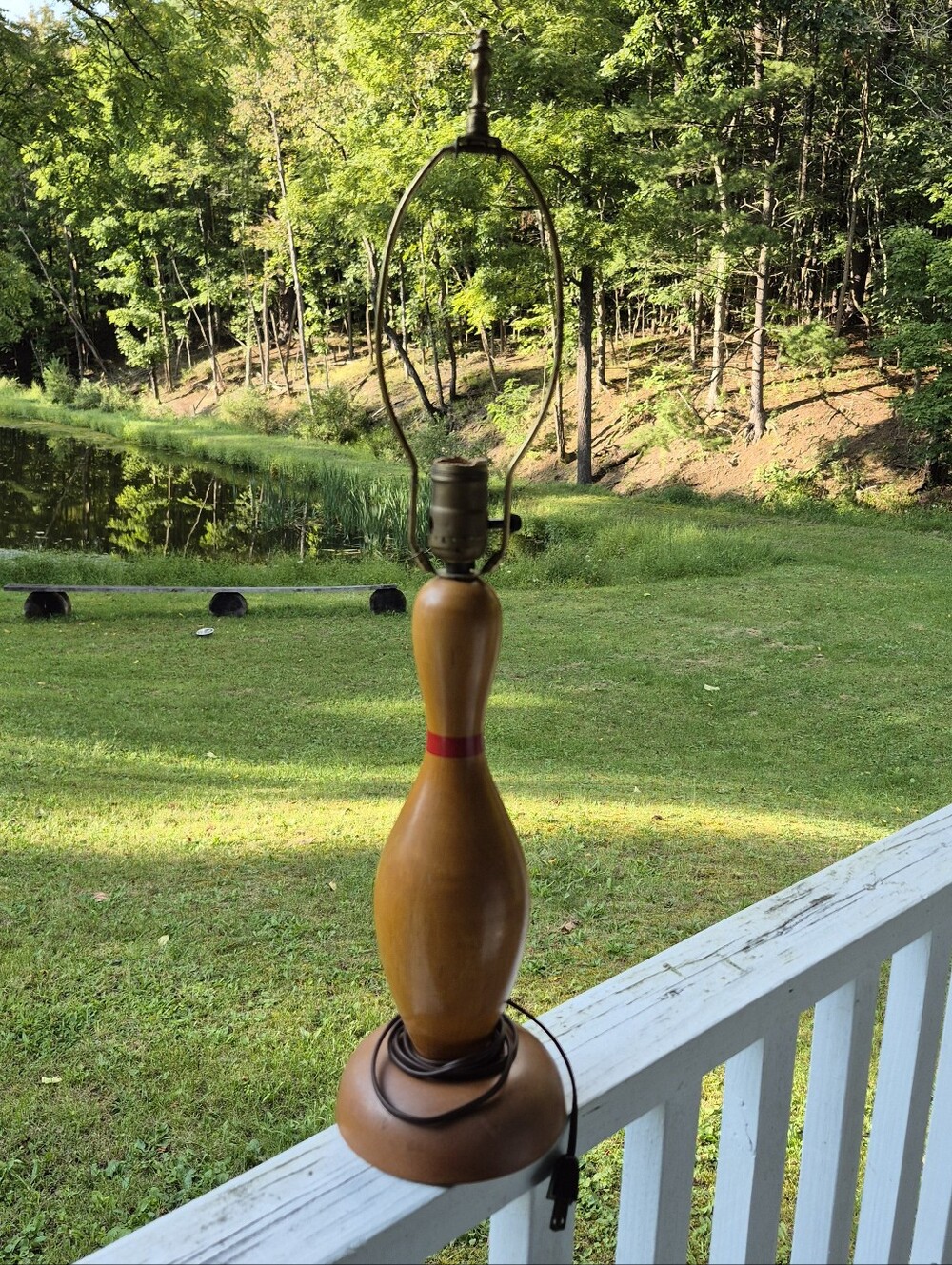 Vintage Mid-Century Wood Red Striped Gold Brass Accent Bowling Pin Table Lamp